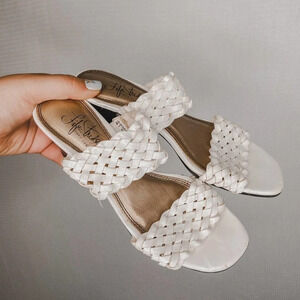 Life Stride | White Strappy‎ Slip On Heels 6